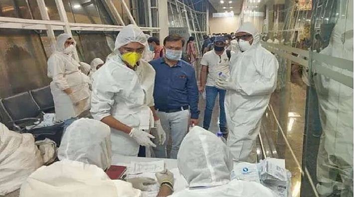 ہندوستان میں کورونا کی دہشت جاری، 24 گھنٹے میں 35 ہلاک 773 نئے معاملے درج