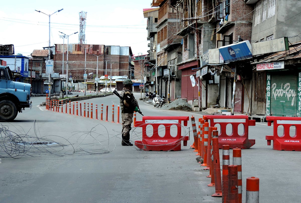 کشمیر میں لاک ڈاؤن: مساجد کے منبر و محراب لگاتار دوسرے جمعے کو بھی خاموش