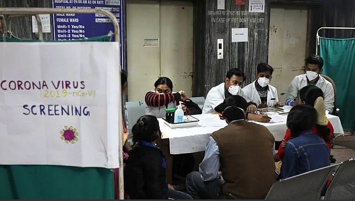 کورونا کی زد میں اسپتال، اب ہر مریض کی اسکریننگ اور اسٹاف کا اینٹی باڈی ٹیسٹ لازمی