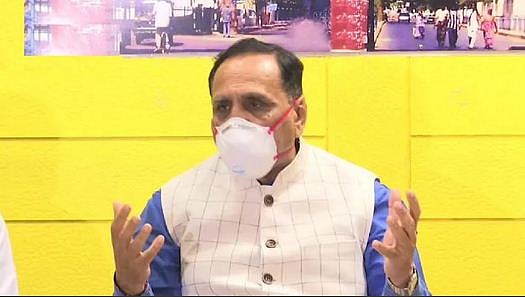 کورونا کا خوف: گجرات کے وزیر اعلیٰ وجے روپانی نے خود کو کیا ’آئسولیٹ‘