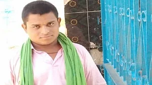 بہار کے کوارنٹائن سنٹر میں ایک نوجوان کھا رہا 40 روٹی اور 10 پلیٹ چاول!