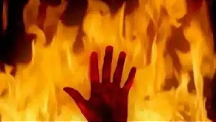 ممبئی سے بہار لوٹے مزدور نے کوارنٹائن سنٹر میں خود کو لگائی آگ، حالت نازک