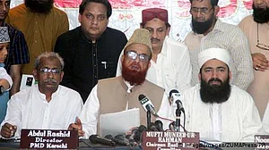 ’پاکستان میں عید آج ‘  سائنس کے حساب سے یا ’چاند دیکھنے‘ کےمطابق