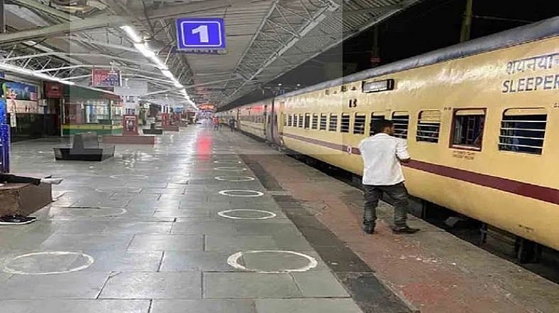 کورونا بحران: خصوصی ٹرینوں کی تعداد بڑھانے سے متعلق فیصلہ جلد