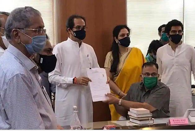 مہاراشٹر ایم ایل سی الیکشن: ادھو ٹھاکرے نے داخل کیا پرچہ نامزدگی، انتخاب 21 مئی کو