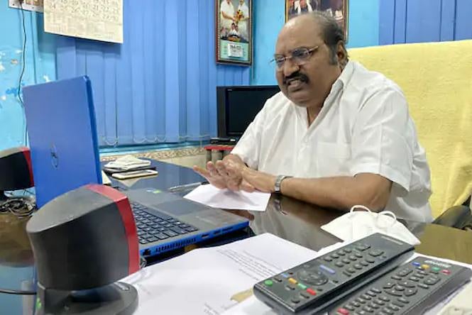 ہندوستان میں کورونا انفیکشن سے پہلے عوامی نمائندہ کی موت