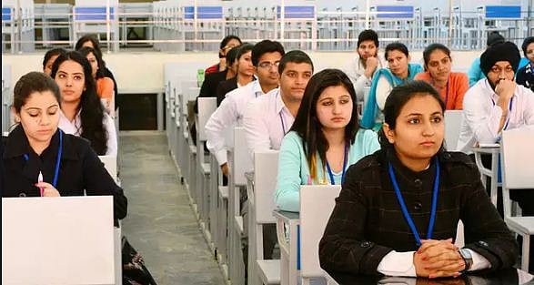 وقت پر تنخواہ، تقرری نامہ اور کم از کم سیلری اب لازم! آج سے ہندوستان میں 4 نئے لیبر کوڈ نافذ