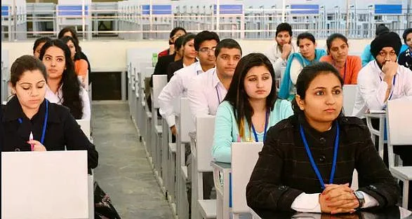 وقت پر تنخواہ، تقرری نامہ اور کم از کم سیلری اب لازم! آج سے ہندوستان میں 4 نئے لیبر کوڈ نافذ