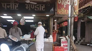 اَن لاک-1: مشکل میں چاندنی چوک کی دکانیں، سوشل ڈسٹنسنگ پر عمل ناممکن!