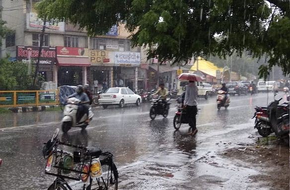 مدھیہ پردیش میں ’نسرگ‘ کی وجہ سے متعدد مقامات پر بارش