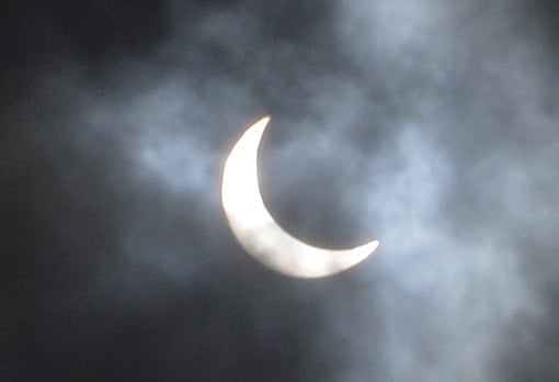 ہندستان سمیت دنیا کے کئی ممالک میں نظر آنے والا سورج گرہن ختم