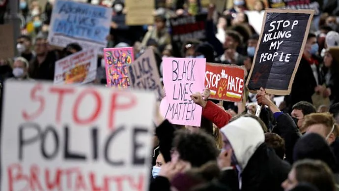 تصویر سوشل میڈیا