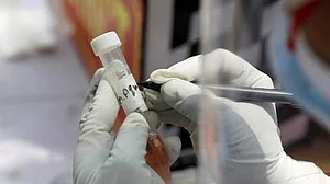 خطرناک ثابت ہوا اَن لاک-1، محض 30 دنوں میں بڑھے 207 فیصد کورونا مریض