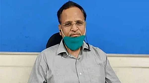 دہلی ہائی کورٹ نے ستیندر جین کو دیا جھٹکا، منی لانڈرنگ کیس کی منتقلی کو چیلنج دینے والی عرضی خارج