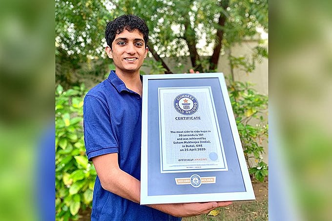 گنیز ورلڈ ریکارڈ: دوبئی میں مقیم ہندوستانی نوجوان 30 سیکنڈ میں ایک پیر پر 101 بار کودا