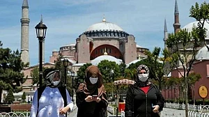 ترکی: تاریخی ’آیا صوفیہ میوزیم‘ کو دوبارہ سے مسجد بنایا جائے، عدالتی فیصلہ