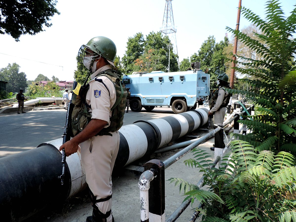 کشمیر میں سخت سیکورٹی بندوبست کے درمیان یوم آزادی تقاریب منعقد