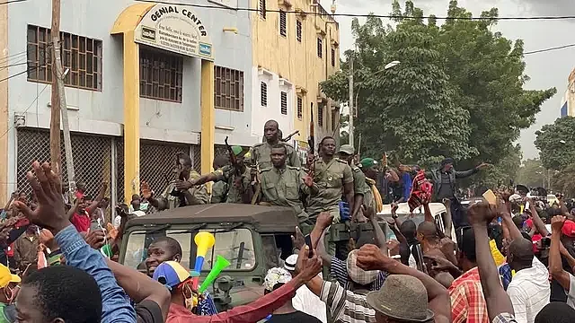 تصویر بشکریہ ای بین میگزین