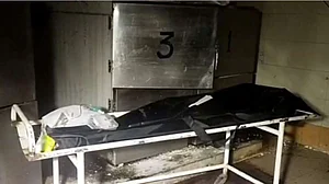 شرمناک! مدھیہ پردیش کے سرکاری اسپتال میں 11 دن تک اسٹریچر پر پڑی رہی لاش