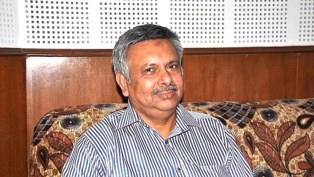 ڈپارٹمنٹ آف ماس کمیونکیشن علی گڑھ مسلم یونیورسٹی کے چیئرمین شافع قدوائی