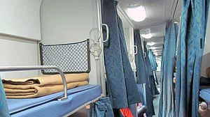 کورونا بحران: تمل ناڈو میں 7 ستمبر سے پیسنجر ٹرین چلانے کی تیاری، وزیر اعلیٰ کا اعلان