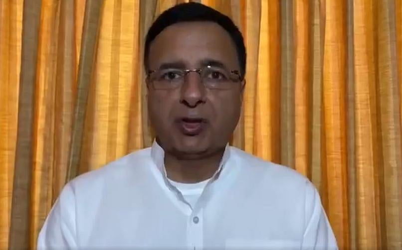 مودی حکومت منڈی نظام کو ختم کرنے کے لیے لا رہی قانون: کانگریس