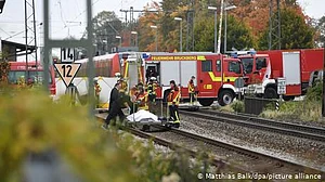 دو کم عمر بھائی ٹرین کی زد میں آ کر مارے گئے