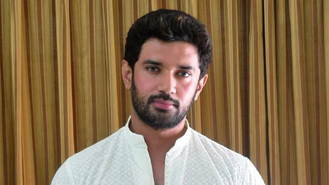 بہار اسمبلی انتخابات: چراغ کی مکمل ’فیلڈنگ‘ نتیش کے خلاف مگر بی جے پی کے لئے سازگار!