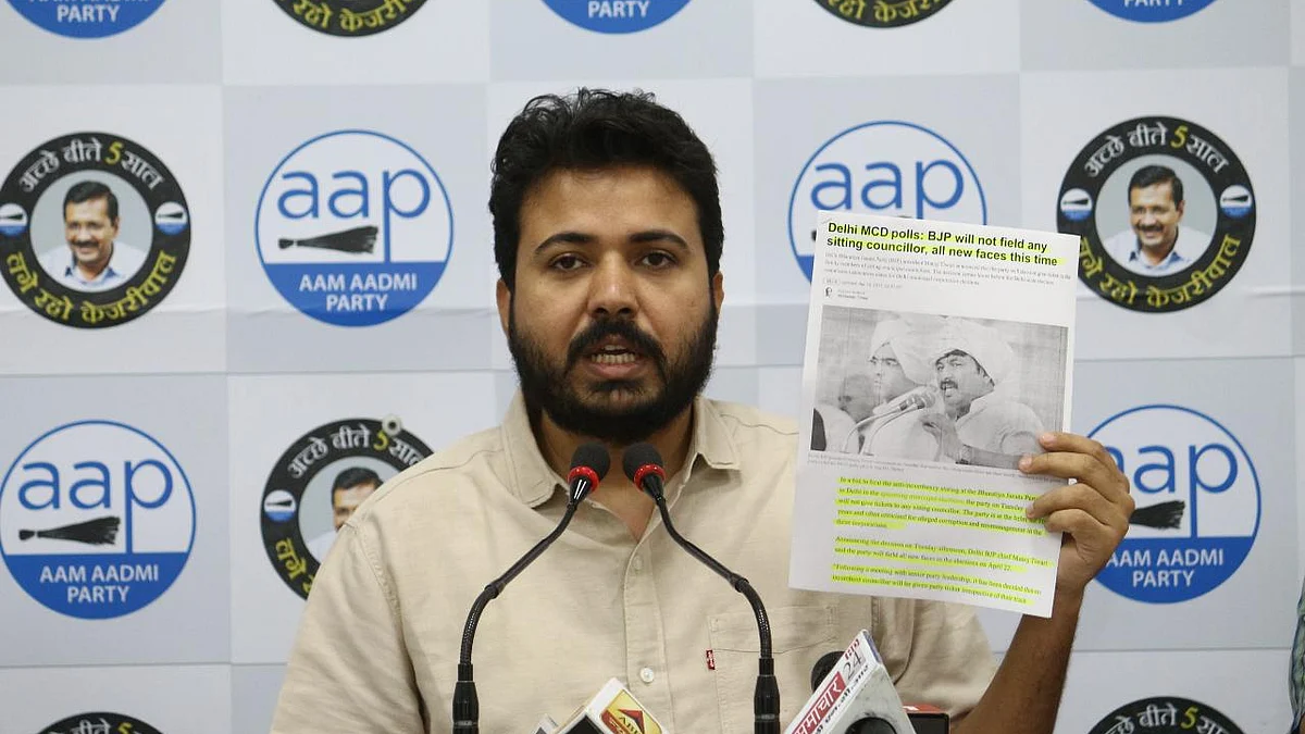 عآپ لیڈر درگیش پاٹھک