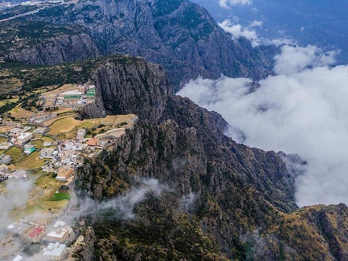 سعودی عرب کے جنوبی علاقہ جات کا سحر انگیز قدرتی حسن