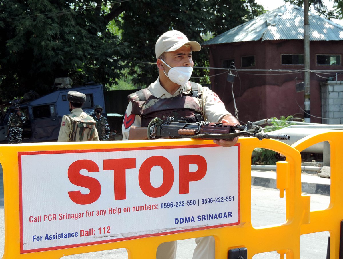 سری نگر میں تصادم، ایک پاکستانی کمانڈر سمیت لشکر طیبہ کے دو ملی ٹنٹ ہلاک