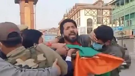 تصویر ویڈیو گریب