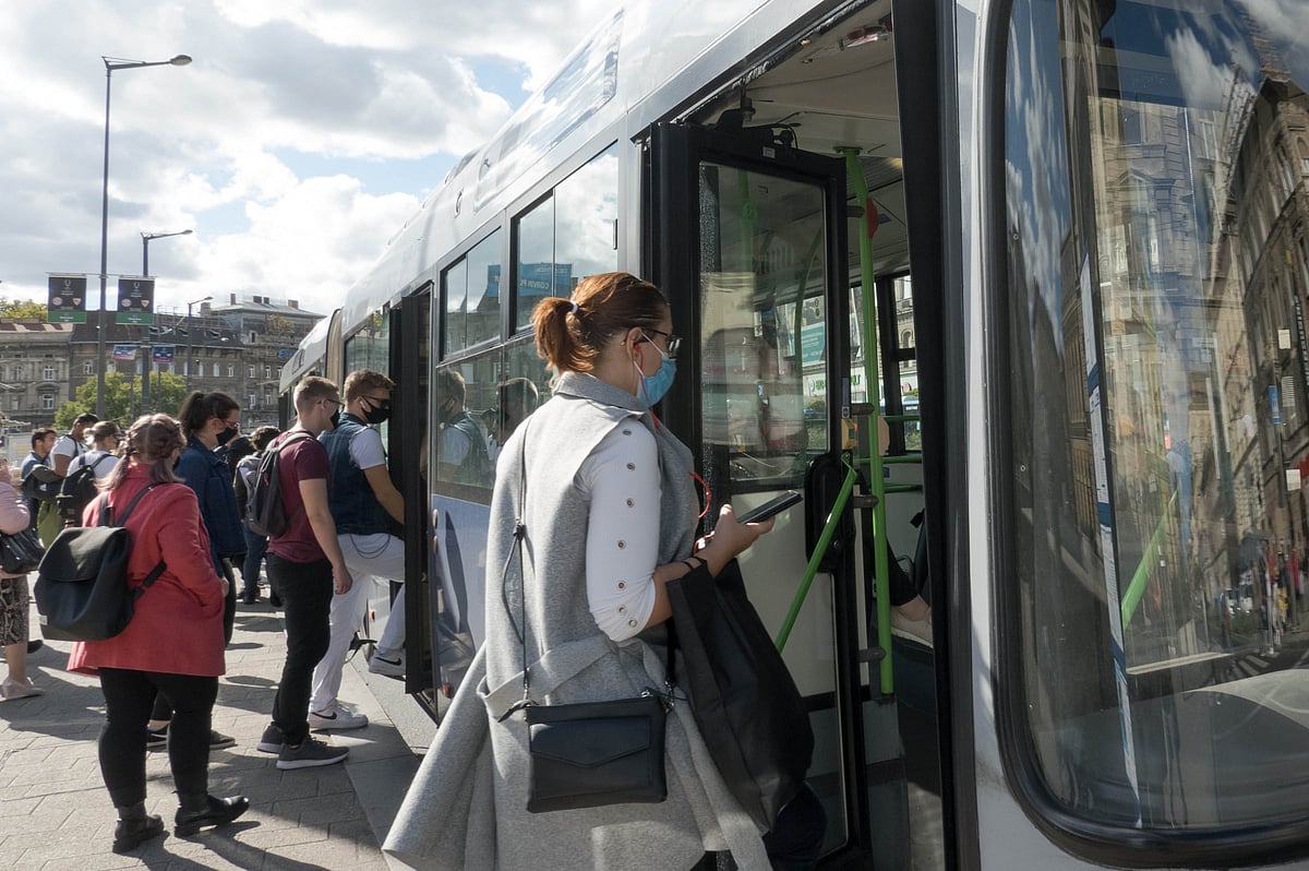 کیوں نہ کہوں: اب یہ سب ہمارے ہاتھ میں ہے... سید خرم رضا