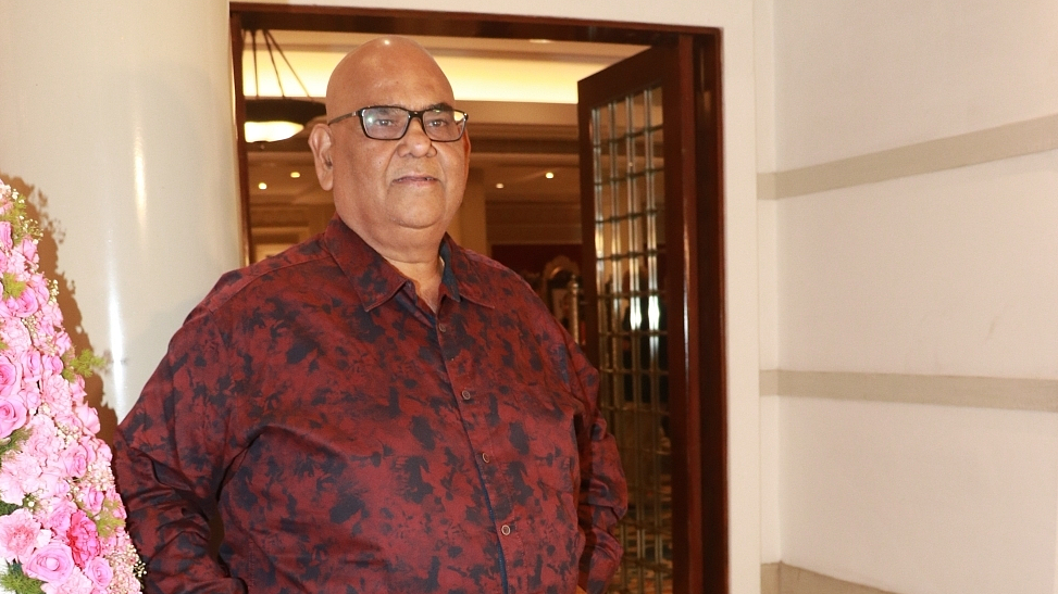 فلم ہدایت کار ستیش کوشک