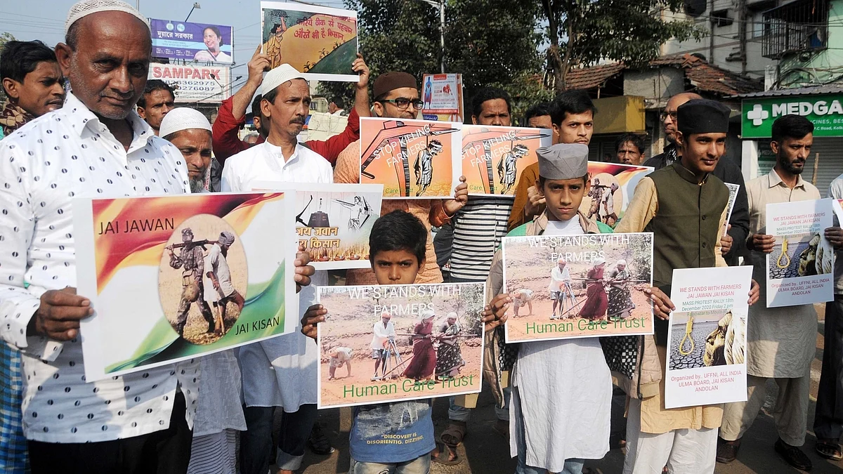 زرعی قوانین کے خلاف کولکاتا میں مظاہرہ / تصویر آئی اے این ایس