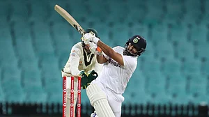 اہم خبریں: ہندوستانی کرکٹ ٹیم مشکل میں، پنت سمیت دو افراد کووڈ پازیٹو، مزید تین کھلاڑی آئسولیٹ