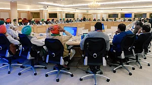 مذاکرہ کے دوران کسانوں نے نہیں کھایا حکومت کا دیا کھانا، کہا ’ہم اپنا کھانا ساتھ لائے ہیں‘