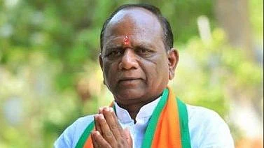 منسکھ وساوا، تصویر ٹوئٹر @MansukhbhaiMp