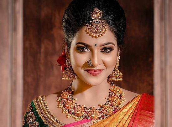 تمل اداکارہ نے کی خود کشی، ہوٹل کے کمرے سے لاش برآمد