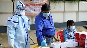 ملک میں کورونا وائرس کے ایکٹیو کیسز دو لاکھ سے کم رہ گئے