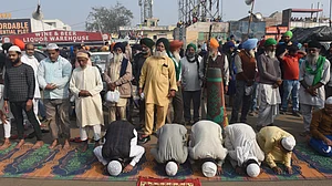 سنگھو بارڈر کی سکھ-مسلم یکجہتی قابل دید اور بقا کا راستہ... ظفر آغا