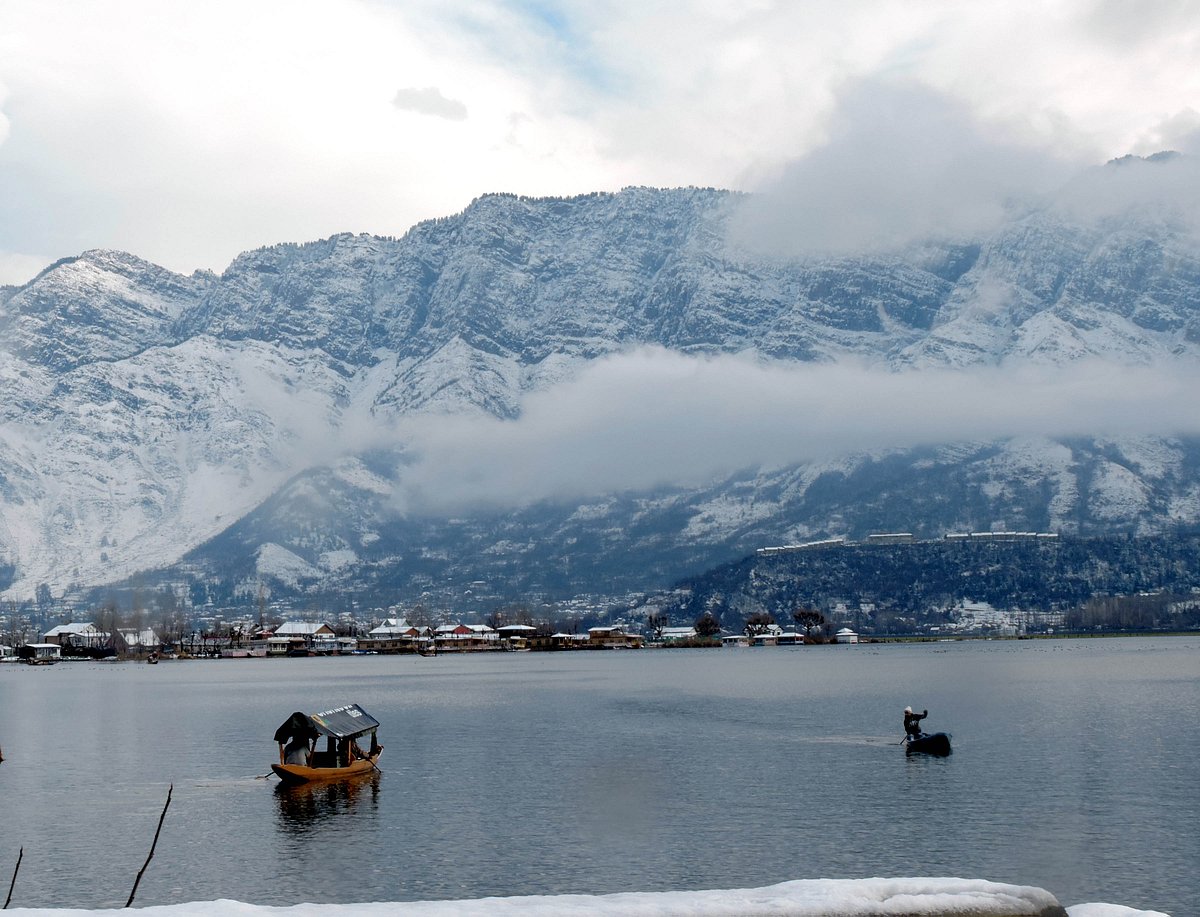 کشمیر: سردیوں کے بادشاہ ’چلہ کلان‘ کے پہلے دن موسم خشک