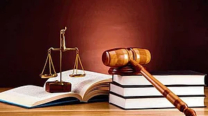 اتراکھنڈ عدلیہ میں جج بننے والی گاؤں کی تین بیٹیاں عائشہ، گلستاں اور جہاں آرا