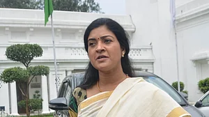 مودی حکومت میں بڑھی مہنگائی اور بے روزگاری کے سبب خواتین پر گھریلو تشدد میں ہوا اضافہ: الکا لامبا