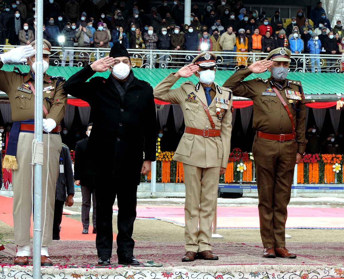 جموں و کشمیر کی ایک ایک انچ زمین کی حفاظت کی ذمہ داری لیتا ہوں: لیفٹیننٹ گورنر منوج سنہا