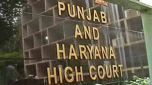 شوہر کا قتل کرنے والی بیوی بھی فیملی پنشن کی حقدار! ہائی کورٹ کا دلچسپ فیصلہ