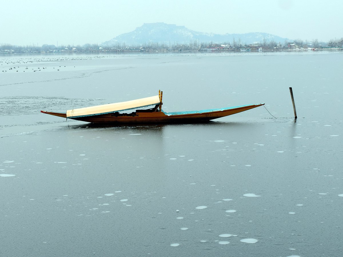 کشمیر میں برف باری کے ایک اور مرحلے کی پیش گوئی