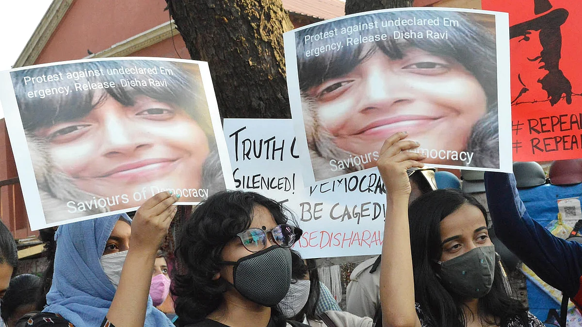 دشا روی کی گرفتاری کے خلاف ہونے والے مظاہرہ کا منظر / آئی اے این ایس