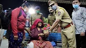 بے قصور مسلم خاتون نے 18 سال پاکستانی جیل میں گزارے، واپسی کے 14 دن بعد انتقال