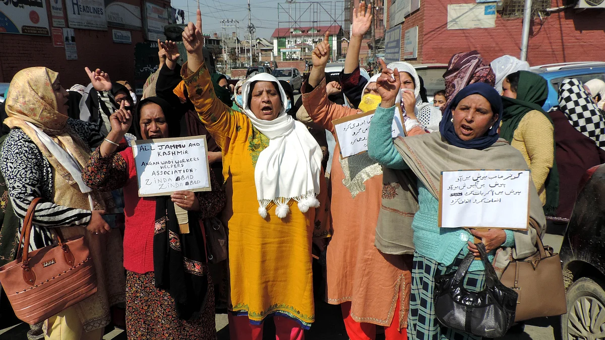 سری نگر میں آنگن واڑی ورکرس کا احتجاج / یو این آئی